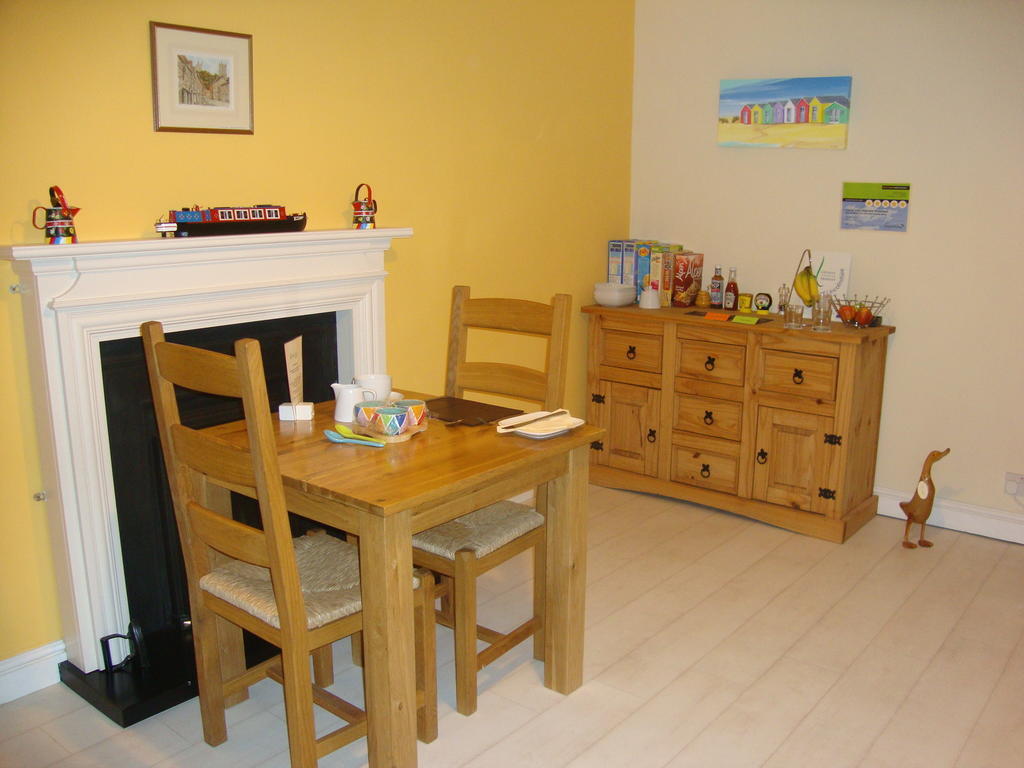 Canal View Bed And Breakfast Saxilby Exterior foto